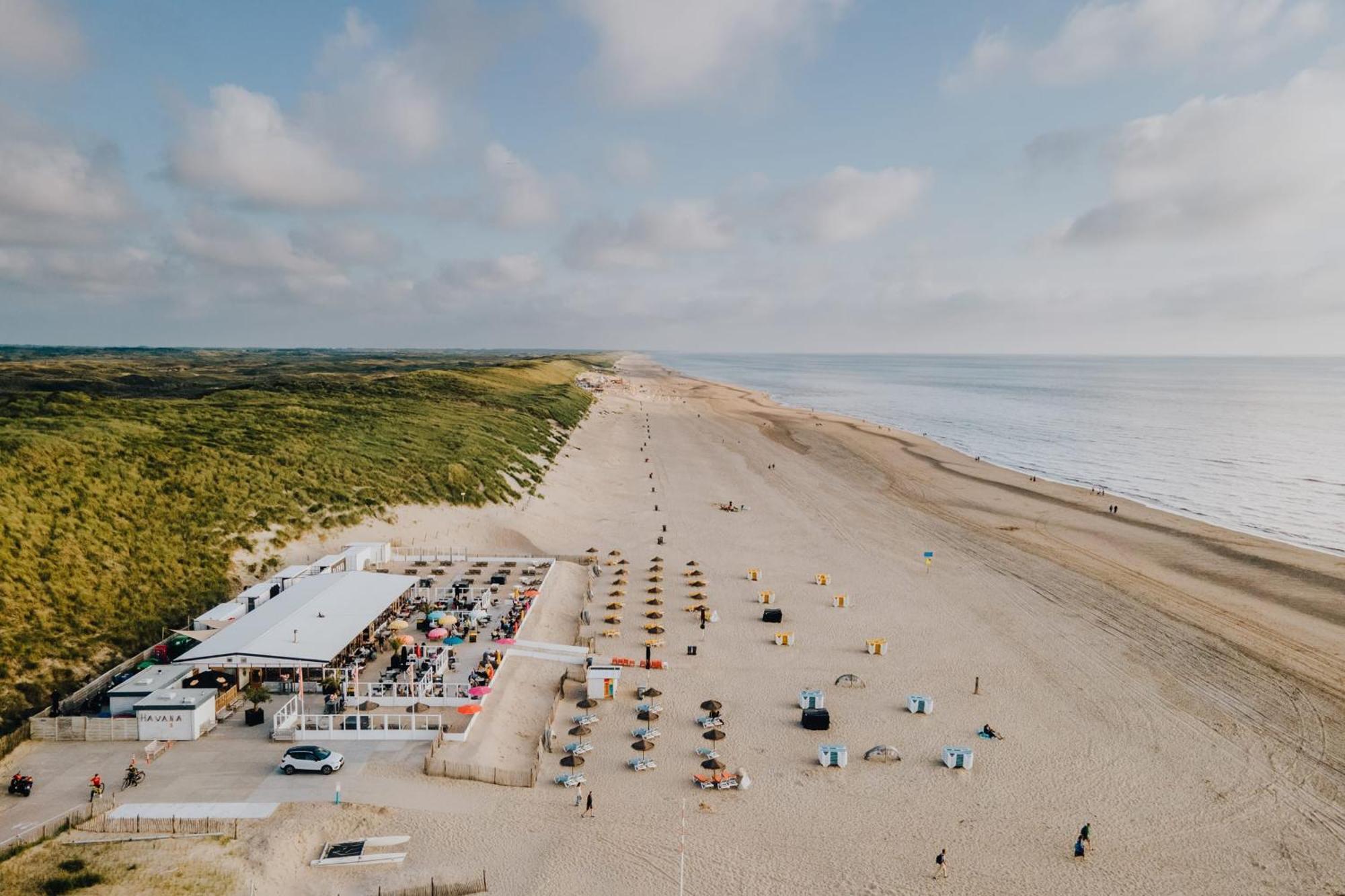 Studio Tara At The Beach With Private Parking Зандфорт Экстерьер фото